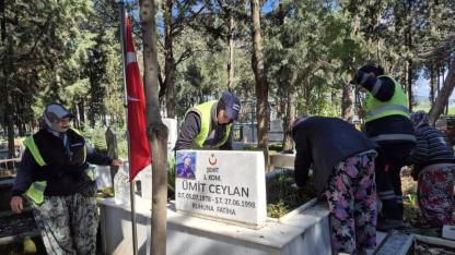 Yoğun Yağışların Ardından Şehitliklerde Hummalı Çalışma