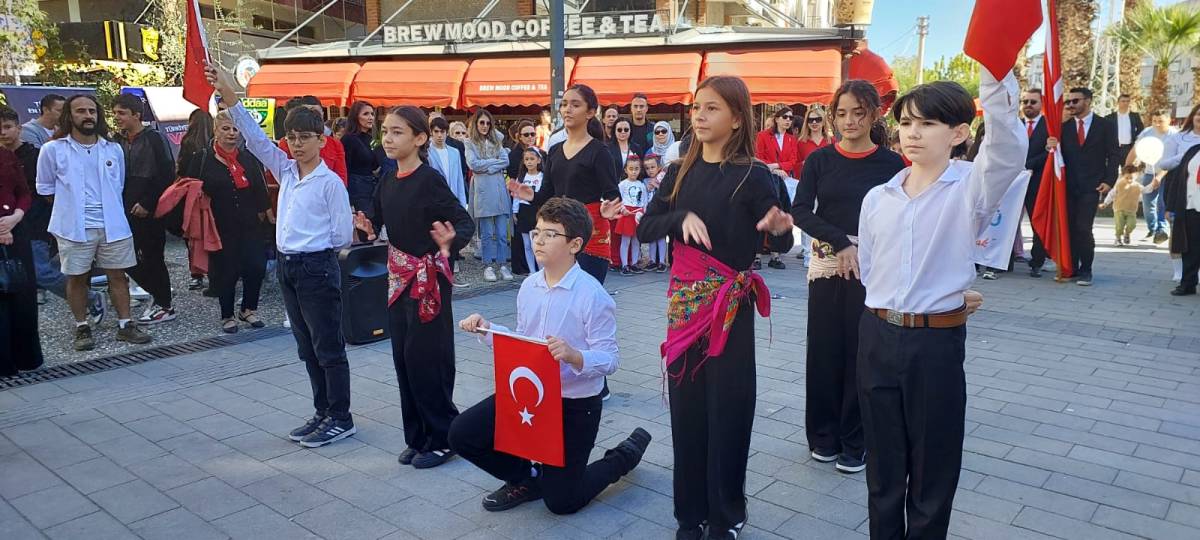 Doğru Statü Koleji’nden 29 Ekim Cumhuriyet Bayramı’na Görkemli Kutlama