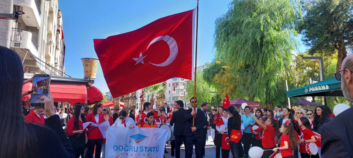 Doğru Statü Koleji’nden 29 Ekim Cumhuriyet Bayramı’na Görkemli Kutlama