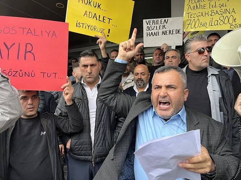 Bostanlı Pazarı’nda Kriz Derinleşiyor: Pazarcılar Tezgahlarını Açtı, Faysal Acar’dan “Gizli Protokol” İddiası