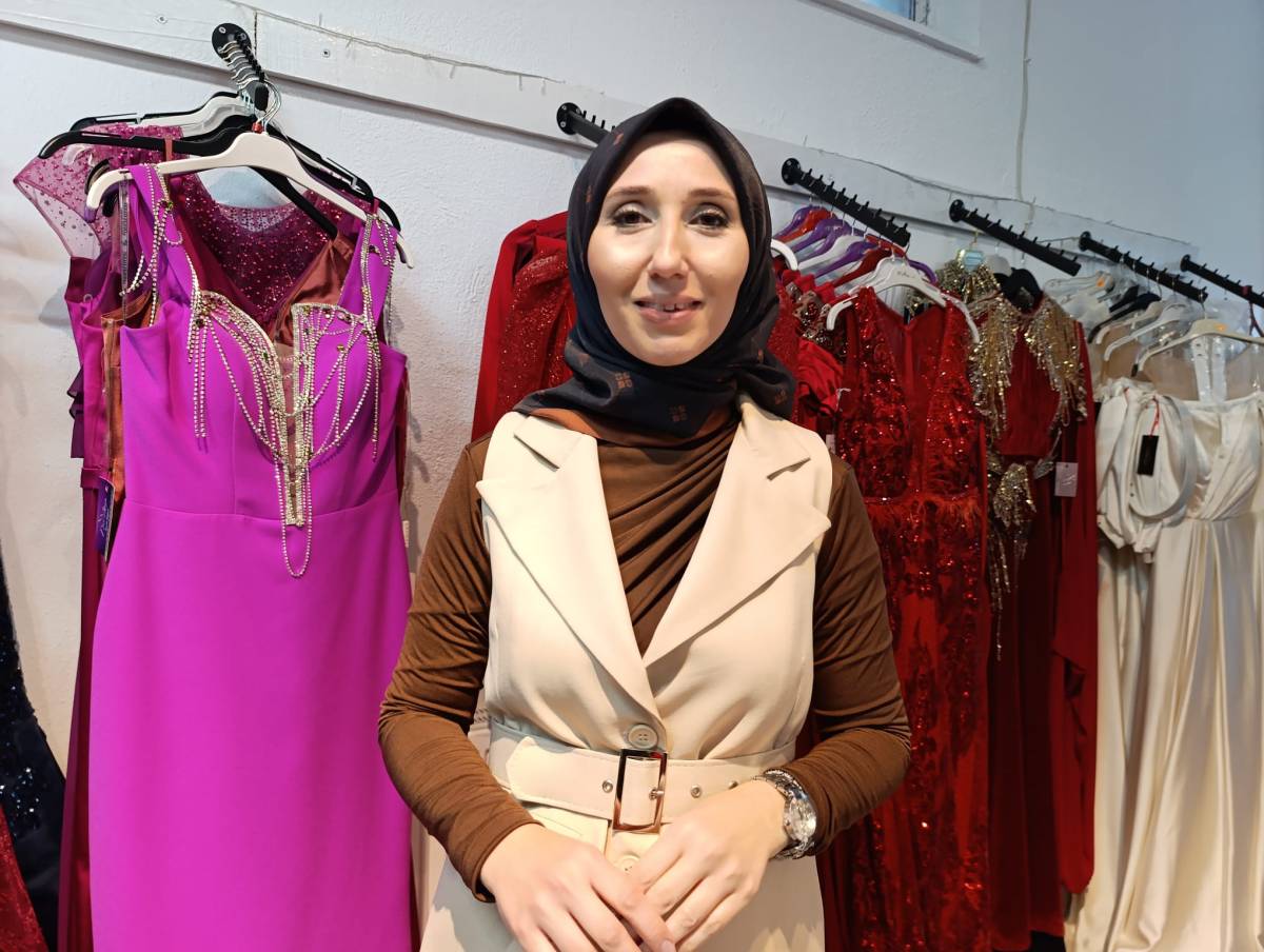 SİMAV’DA DÜZENLENEN ÜÇ ETEK (YIRIKLI) GECESİ MUHTEŞEMDİ, İLÇEDE KADINLAR YENİ BİR AKIM BAŞLATTI