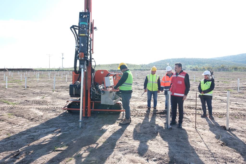 Dikili Belediyesi Güneş Enerjisi Santrali (GES) Projesi emin adımlarla ilerliyor