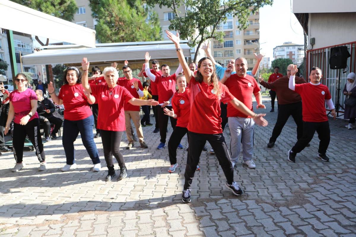 BAYRAKLI BELEDİYESİ’NDEN 3 ARALIK FARKINDALIK ETKİNLİĞİ