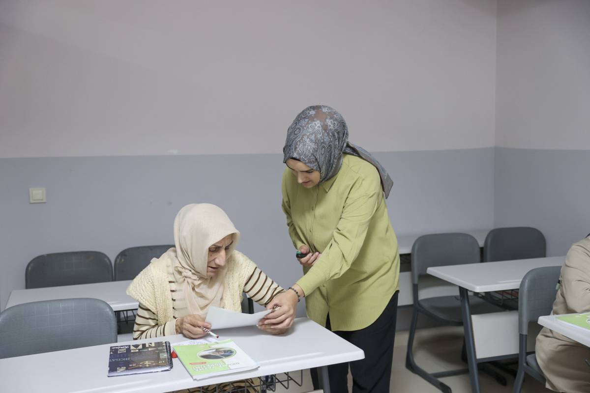 Buca Belediyesi’nden Gediz’de ücretsiz eğitim seferberliği, Çocuklara ders desteği, yetişkinlere mesleki gelişim fırsatı