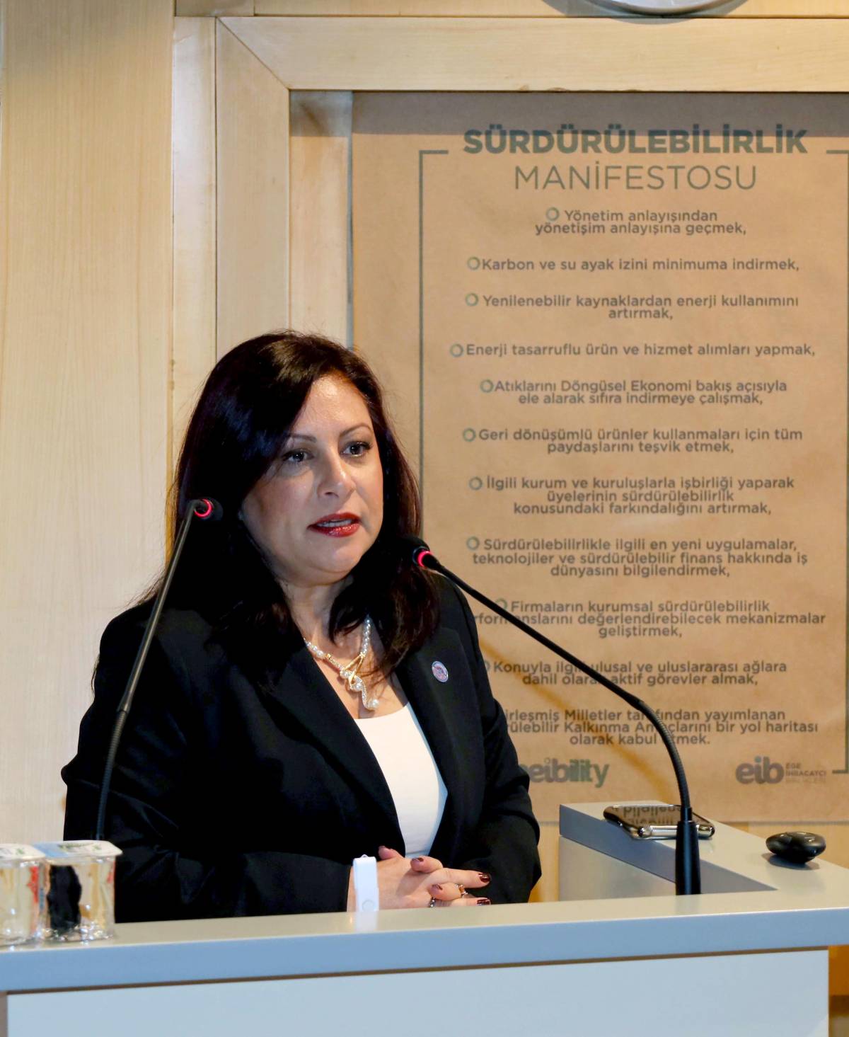 EGEKOBİDER ve EİB İş Birliğiyle Düzenlenen Eğitim Maratonu Tamamlandı. Son eğitim Yapay Zeka ve Veri Güvenliği Oldu Dinçer: “Yapay zeka düşünmez, taklit eder”