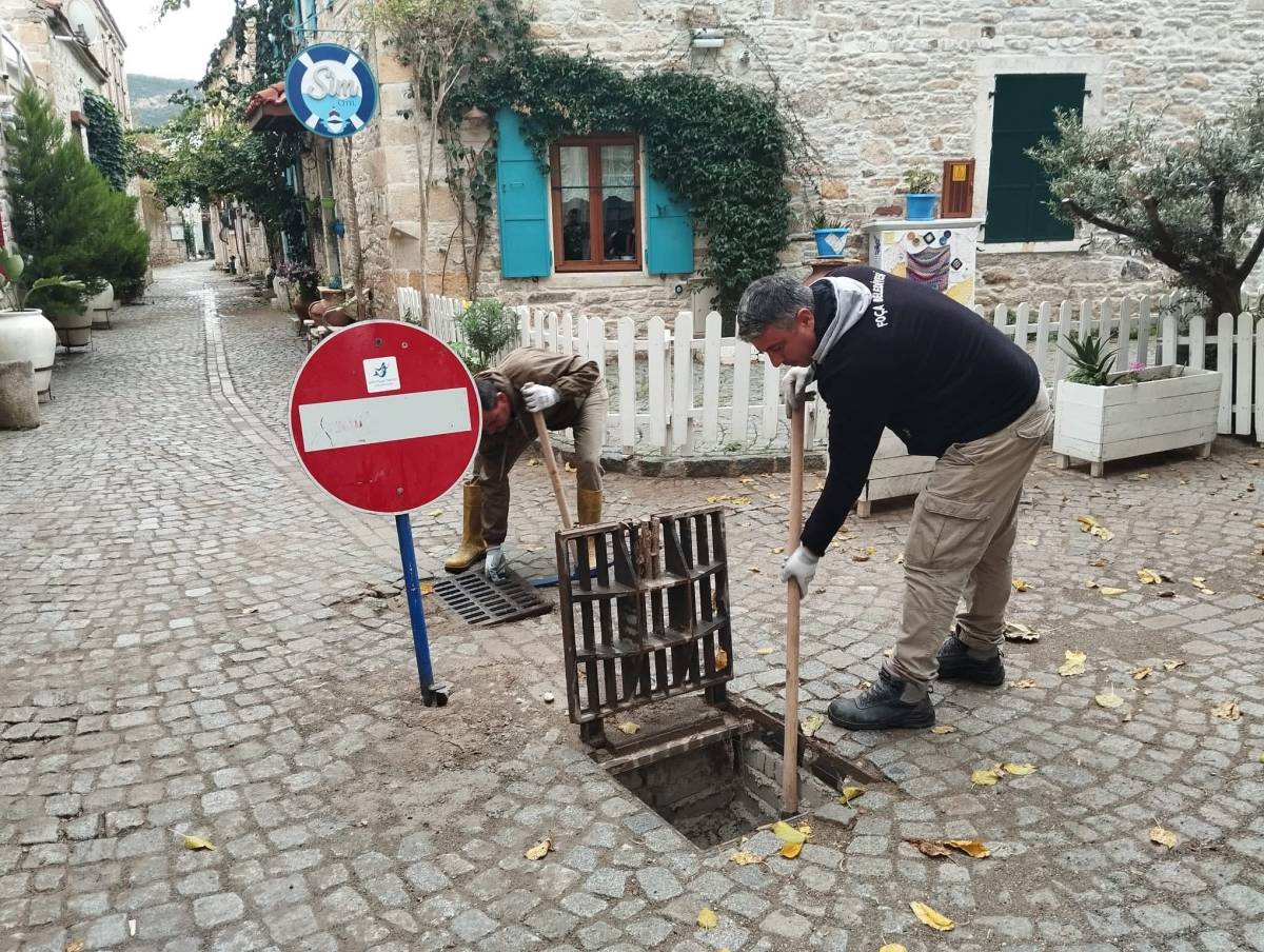 FOÇA BELEDİYESİ 2025 YILINDA ALTYAPI, KENT ESTETİĞİ VE HİZMET KAPASİTESİNİ GÜÇLENDİRDİ