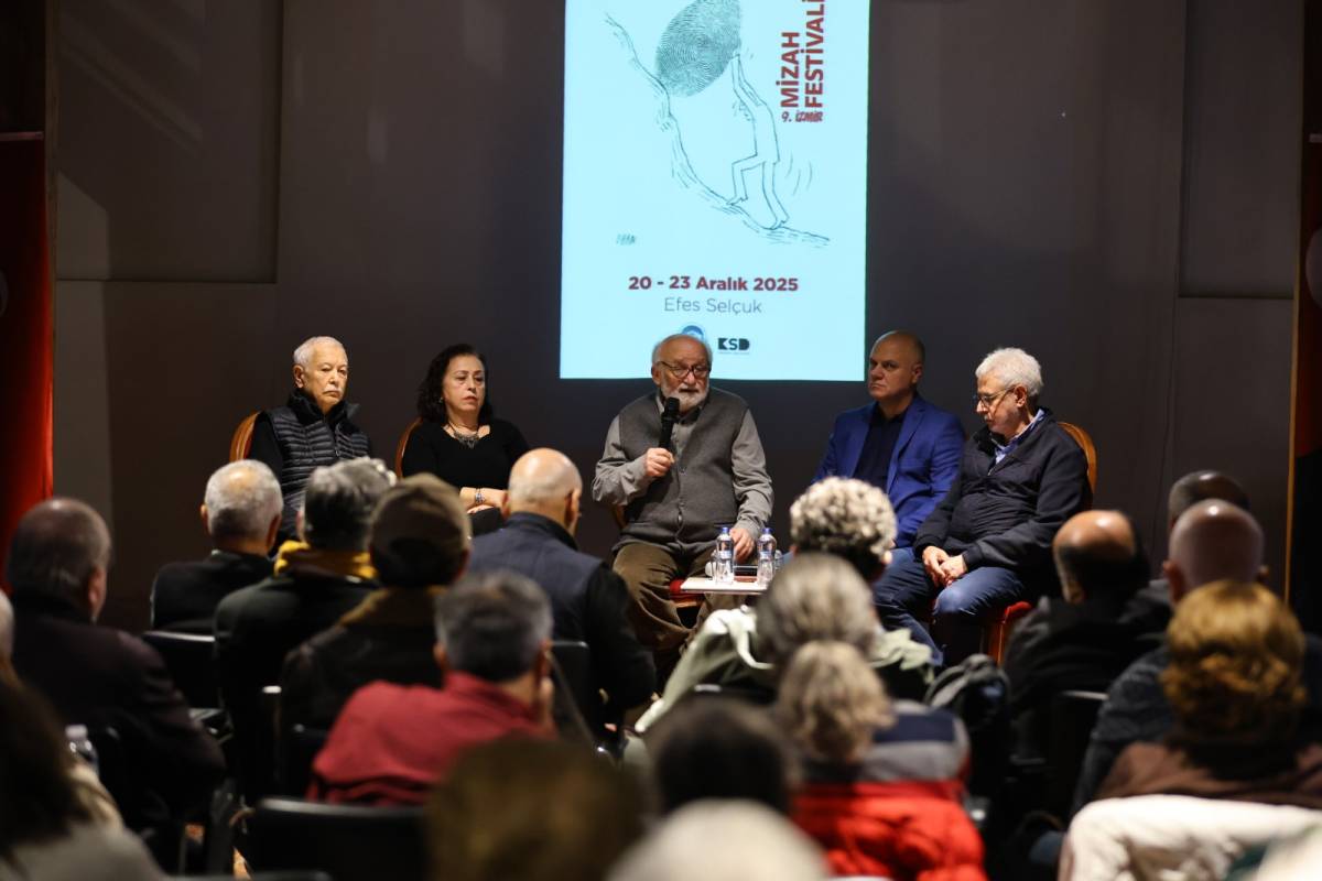 9. İzmir Mizah Festivali’nde Sinema Keyfi: “Bak Postacı Geliyor” Efes Selçuk’tan tam not aldı