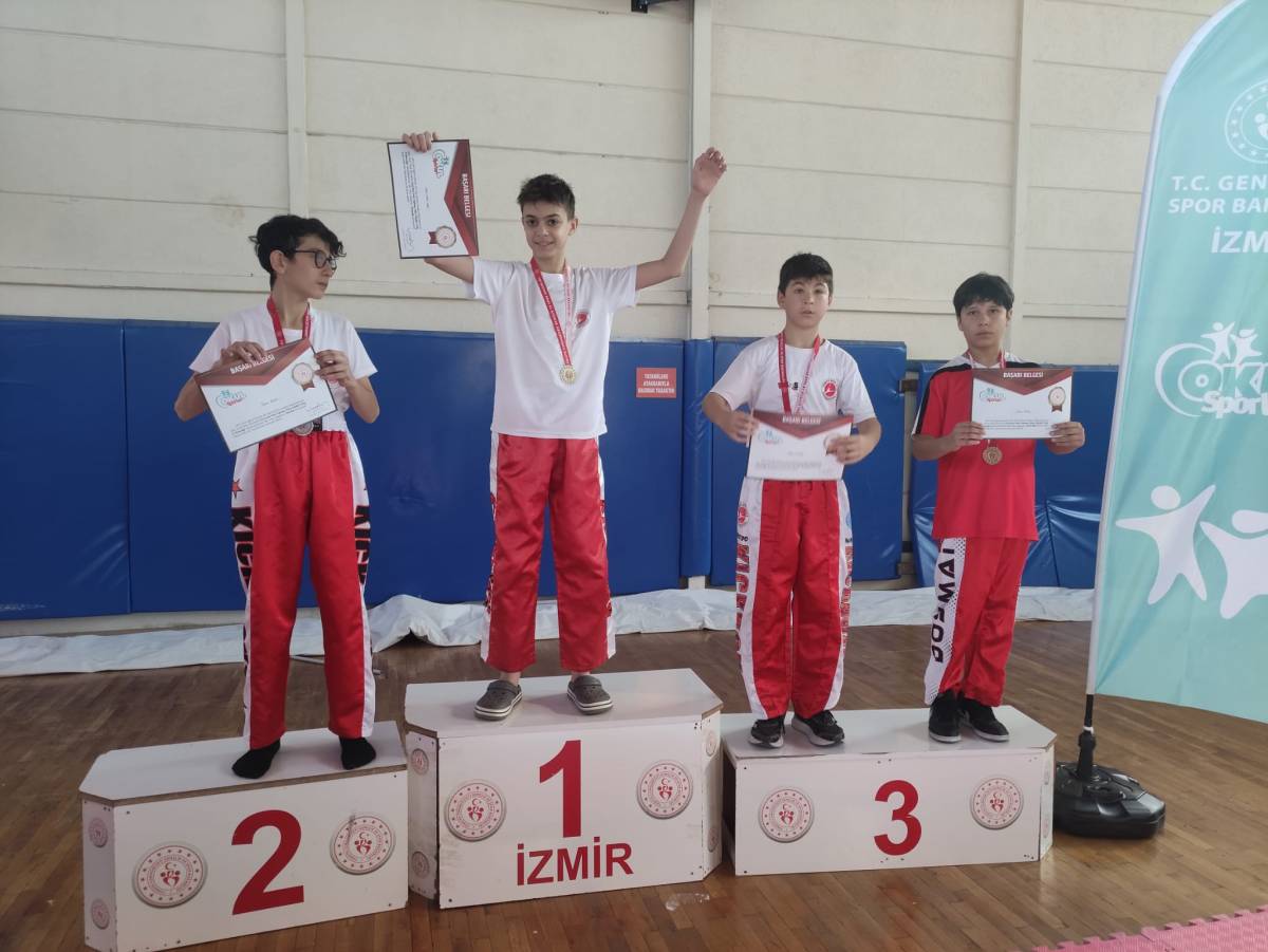 KICK BOKS MİLLİ EĞİTİM MİNİKLER- YILDIZLAR TÜRKİYE ŞAMPİYONASI SEÇMELERİNDE ÇAĞRI SPOR RÜZGÂRI. 16 MADALYA…