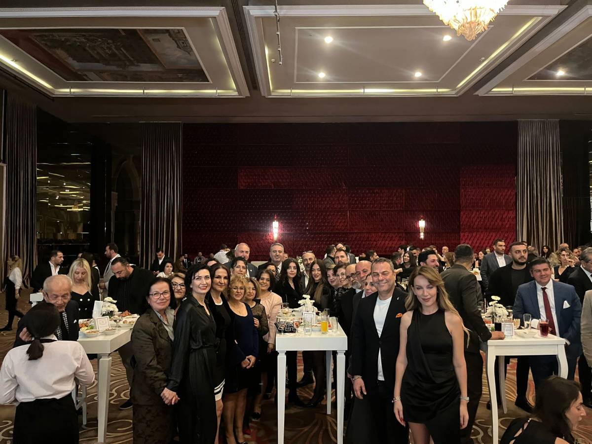 Narlıdere’de Mutluluğa İmza: Erman Uzun ve Berfin Gümüşboğa Dünya Evine Girdi