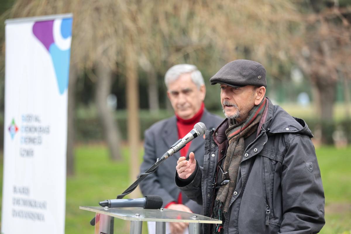 Usta şairin 124. doğum günü heykeli başında kutlandı