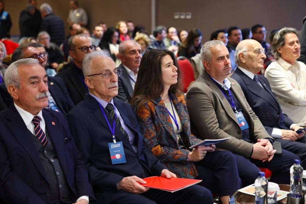 Çeşme’de tarihi adım: Kiralık Sosyal Konut Sempozyumu gerçekleştirildi