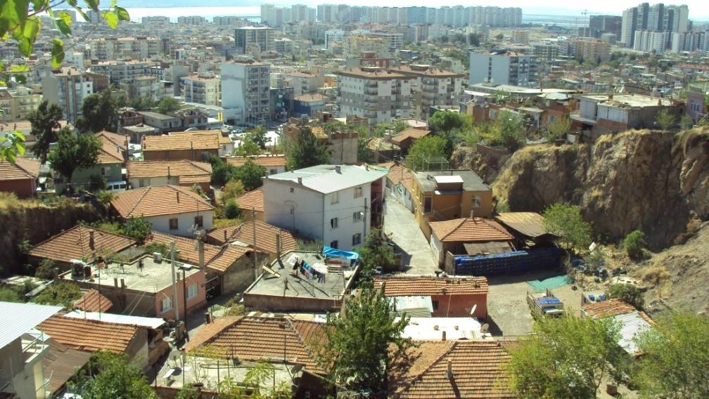 Karşıyaka’da 13 yıllık sorun çözüme kavuşuyor: ‘Taş ocağı’ planları askıda!