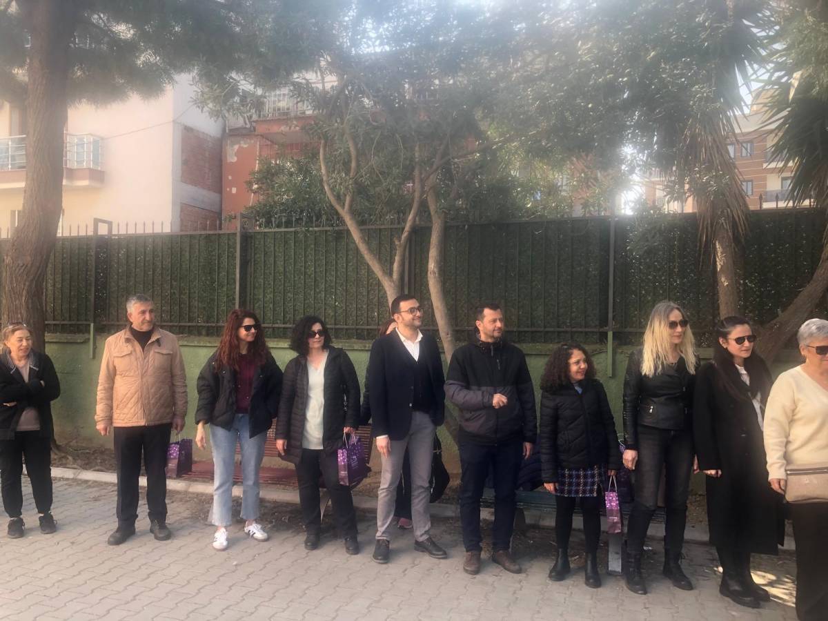 Karşıyaka’da Öğrencilere Anlamlı Bayramlaşma Etkinliği