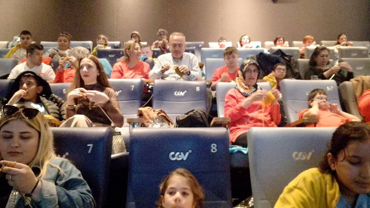 “ÖRGÜ SİNEMA İzmir Farkındalık Buluşması”