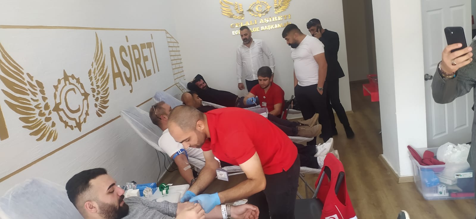 Celali Aşireti Ege Bölge Başkanlığı’ndan Kızılay’a Örnek Kan Bağışı Kampanyası