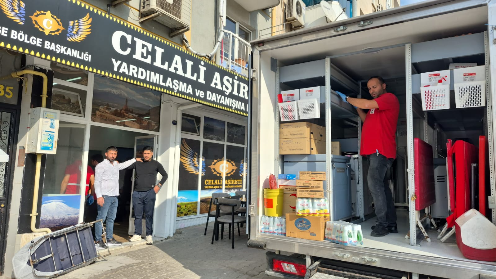 Celali Aşireti Ege Bölge Başkanlığı’ndan Kızılay’a Örnek Kan Bağışı Kampanyası