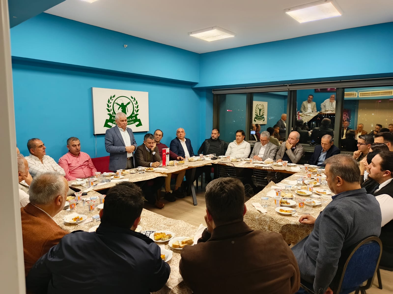 İzmir'de Ege Manisaliı İş İnsanları Buluşması